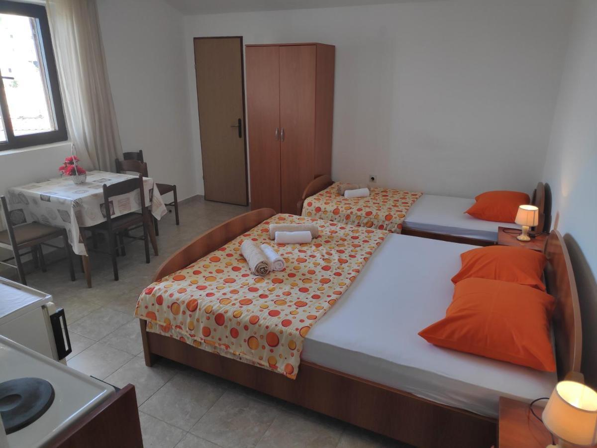 Apartmani Vitic Bar Ngoại thất bức ảnh